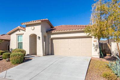 11554 W Lone Tree Trail, House other with 3 bedrooms, 2 bathrooms and null parking in Peoria AZ | Image 2