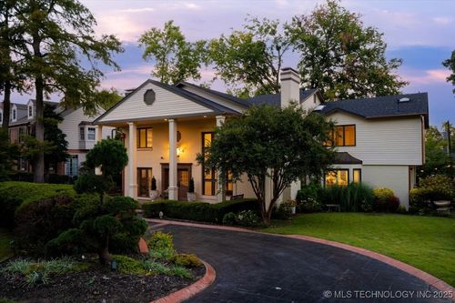 2151 27th St, Tulsa, OK, 74114-4220 | Card Image