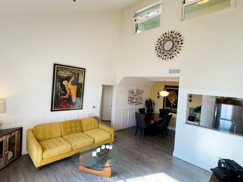 apt-206-13801 Oxnard St, Valley Glen, CA, 91401-3978 | Card Image