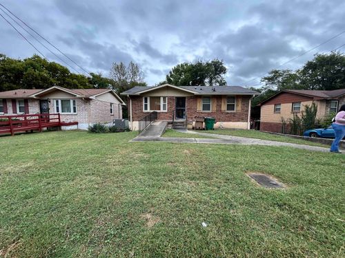 2701 Combs Dr, Nashville, TN, 37207-3800 | Card Image