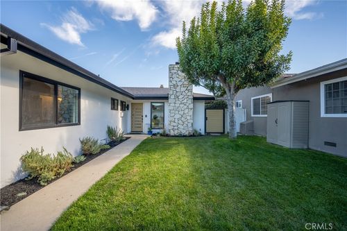 3600 Lama Ave, Long Beach, CA, 90808-3238 | Card Image