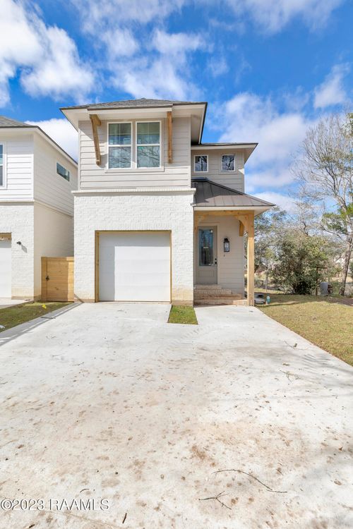 g-325 Bacque Crescent Dr, Lafayette, LA, 70503-2842 | Card Image