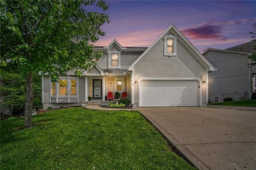 1549 Chauncey Ave, Liberty, MO, 64068-3270 | Card Image