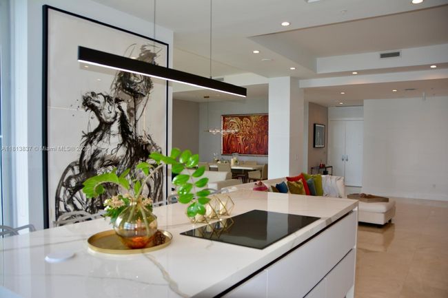 APT-4505 - 848 Brickell Key Dr, Condo with 3 bedrooms, 4 bathrooms and null parking in Miami FL | Image 32