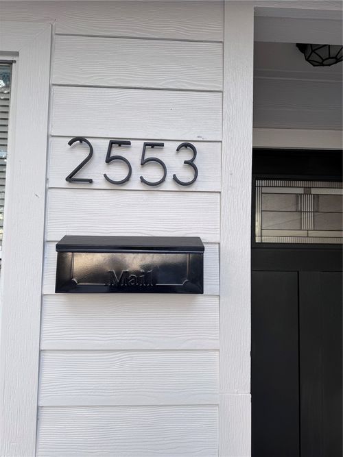 2553 Wicker Ave, Farmers Branch, TX, 75234-4751 | Card Image