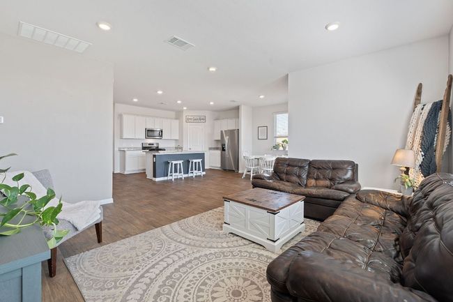 111 Evergreen Sumac Loop, House other with 4 bedrooms, 2 bathrooms and null parking in Kyle TX | Image 4