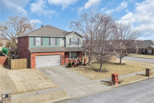 5001 W Bay Ct, Rogers, AR, 72758-8627 | Card Image