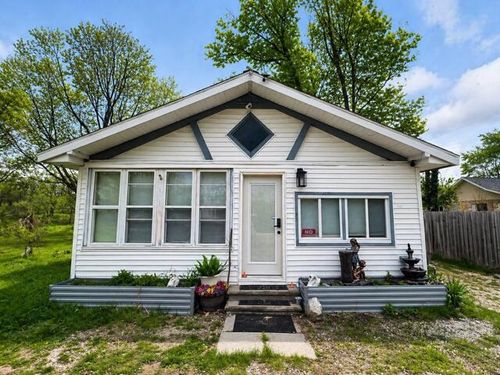 120 1st Ave, Norton Shores, MI, 49444-3811 | Card Image