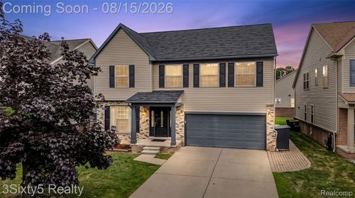 5930 Rolling Ridge Dr, Trenton, MI, 48183-5942 | Card Image