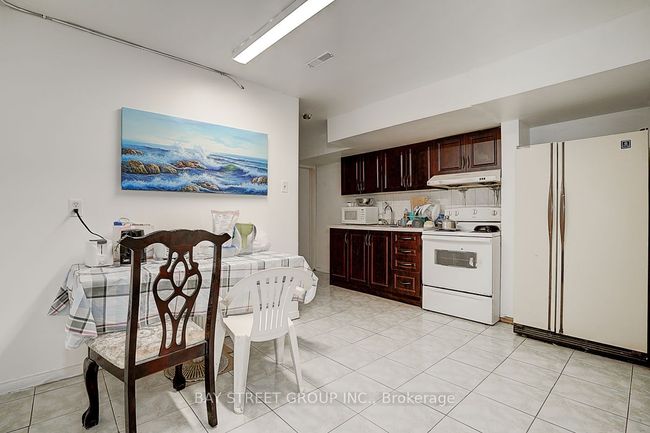 144 Wolseley St, House attached with 7 bedrooms, 3 bathrooms and null parking in Toronto ON | Image 13