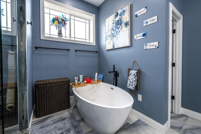 2578 Back Rd, House other with 4 bedrooms, 4 bathrooms and null parking in Burlington WI | Image 27