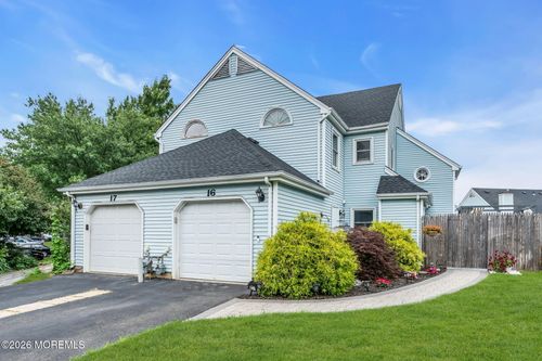 16 Harte Ct, Freehold, NJ, 07728-4316 | Card Image