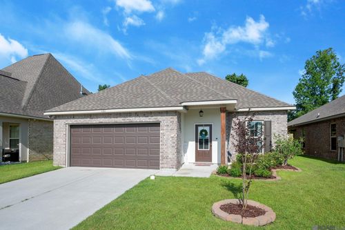 11211 Admirable Oaks Ave, Gonzales, LA, 70737-4025 | Card Image