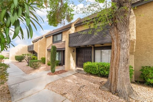 3221 Yolanda Ln, Las Vegas, NV, 89121-5754 | Card Image