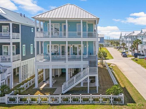 3803 Periwinkle Ln, Galveston, TX, 77554-1417 | Card Image