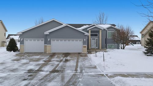 4238 43rd Avenue S, Fargo, ND, 58104 | Card Image
