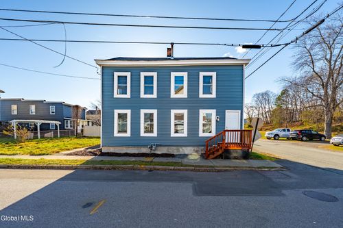 29 Hudson St, Waterford, NY, 12188-2029 | Card Image