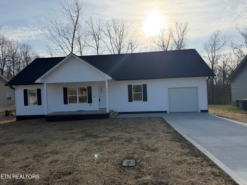 2113 Utah Trce, Crossville, TN, 38572-6227 | Card Image