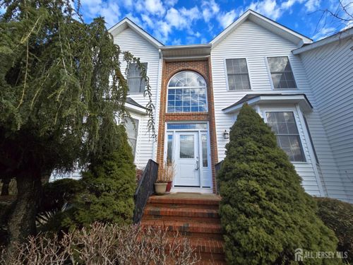 40 Potomac Rd, MONMOUTH JUNCTION, NJ, 08852-3083 | Card Image
