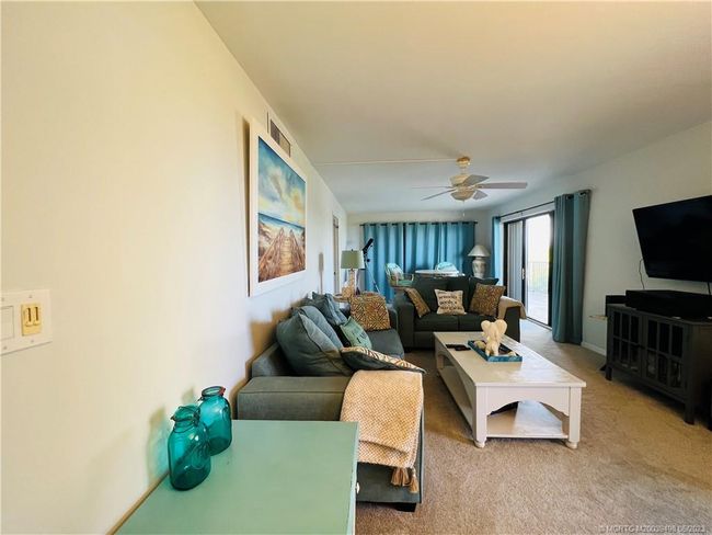 APT-401 - 10044 Ocean Dr, Condo with 3 bedrooms, 2 bathrooms and null parking in Jensen Beach FL | Image 24