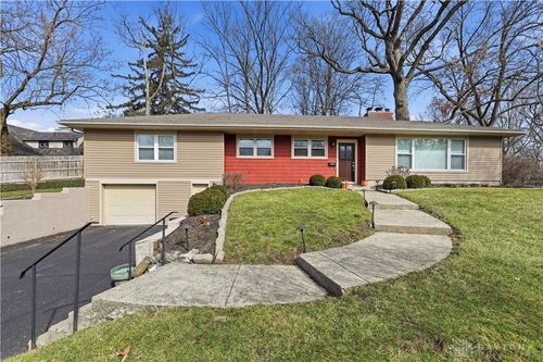 648 N Tanglewood Dr, Springfield, OH, 45504-1234 | Card Image