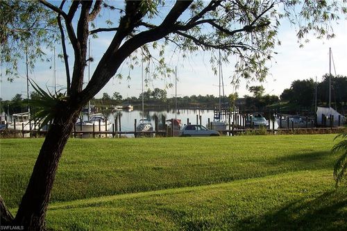 d201-1070 Villa Dr, Labelle, FL, 33935-6813 | Card Image