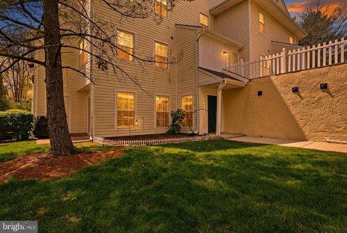 225-225 Windsor Ct, GLEN MILLS, PA, 19342-2026 | Card Image