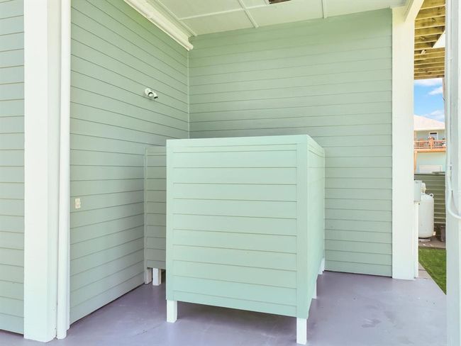 906 Westview, House other with 4 bedrooms, 3 bathrooms and 2 parking in Crystal Beach TX | Image 8