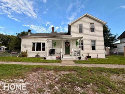 226 Chapman St, Chesaning, MI, 48616-1219 | Card Image