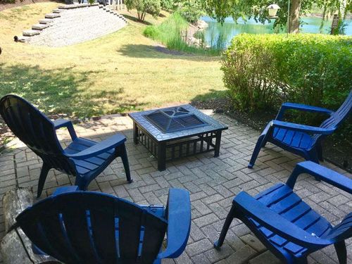 1095 Ellsworth Dr, Grayslake, IL, 60030-3364 | Card Image