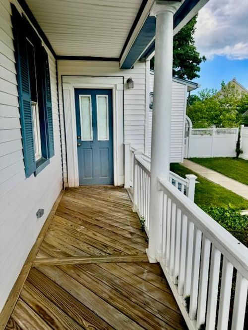 88 New Hyde Park Rd, Franklin Square, NY, 11010-3638 | Card Image