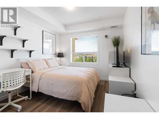 PH2 - 775 Academy Way, Condo with 3 bedrooms, 3 bathrooms and 1 parking in Kelowna BC | Image 19