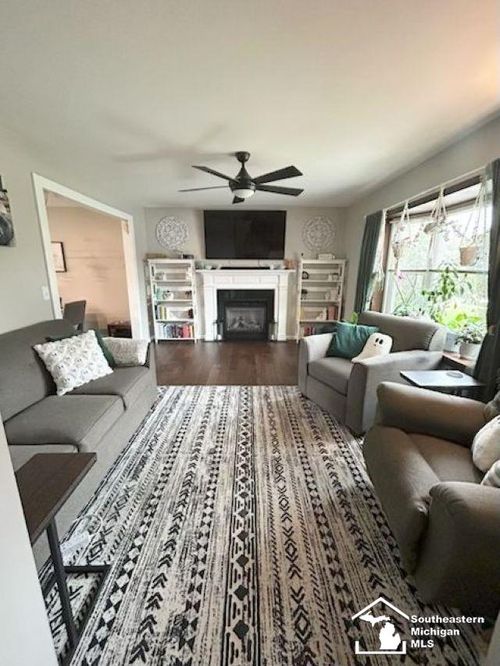 23211 Whitby Ave, Flat Rock, MI, 48134-1421 | Card Image