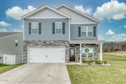 90 Thistle Dr, Bluff City, TN, 37618-1320 | Card Image