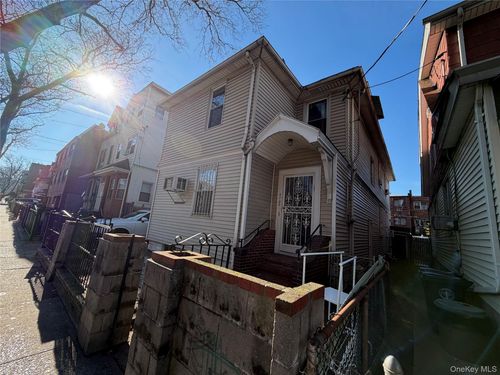 40 69th St, Woodside, NY, 11377-3836 | Card Image