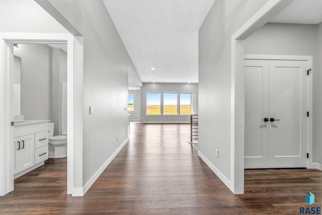 513 N Wildcat Dr, Townhouse with 3 bedrooms, 3 bathrooms and null parking in Sioux Falls SD | Image 8