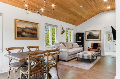 44 Oakwood Street, WILLIAMS BAY, WI, 53191 | Card Image