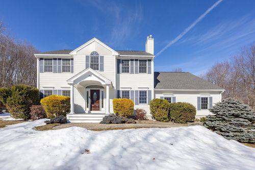 48 Laurel Dr, Hudson, MA, 01749 | Card Image