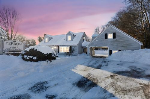 990 Pleasant St, Brockton, MA, 02301 | Card Image