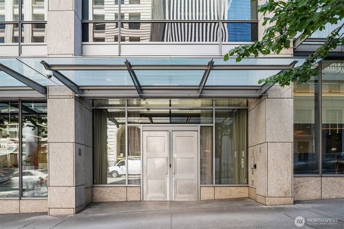 1505-715 2nd Ave, Seattle, WA, 98104-1736 | Card Image