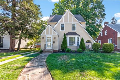 2649 Lakeview Ave, Rocky River, OH, 44116-2561 | Card Image