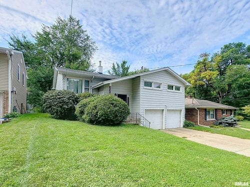 914 22nd Ave, East Moline, IL, 61244-2536 | Card Image
