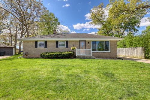 4420 S 37th Street, Greenfield, WI, 53221 | Card Image