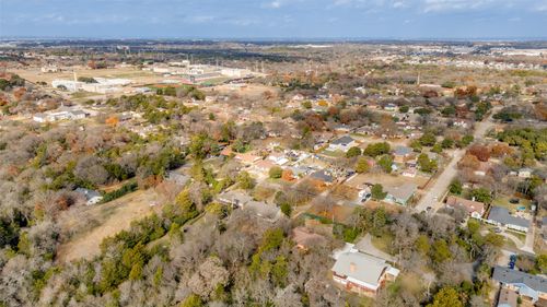 3014 Gladiolus Ln, Dallas, TX, 75233-3908 | Card Image