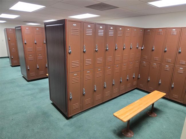 Men And Womens Seperate Locker Rooms | Image 42