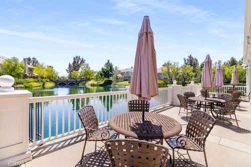 56-23402 Brookside Pl, Newbury Park, CA, 91320-4103 | Card Image