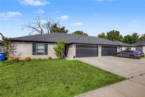 a-and-b-304 Tricha Cir Sw, Gravette, AR, 72736-7033 | Card Image