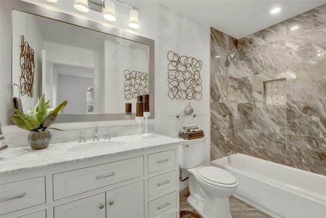Third bath on 3rd level | Image 19