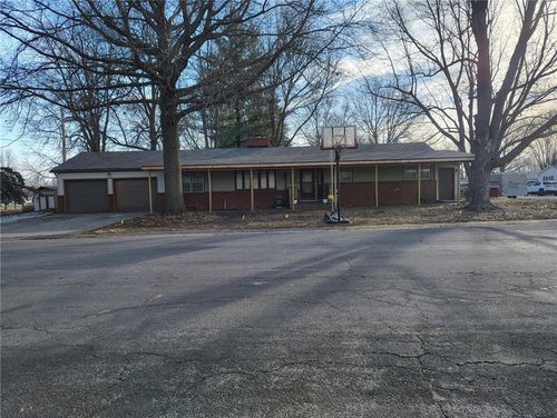 724 S 3rd St, Odessa, MO, 64076-1454 | Card Image