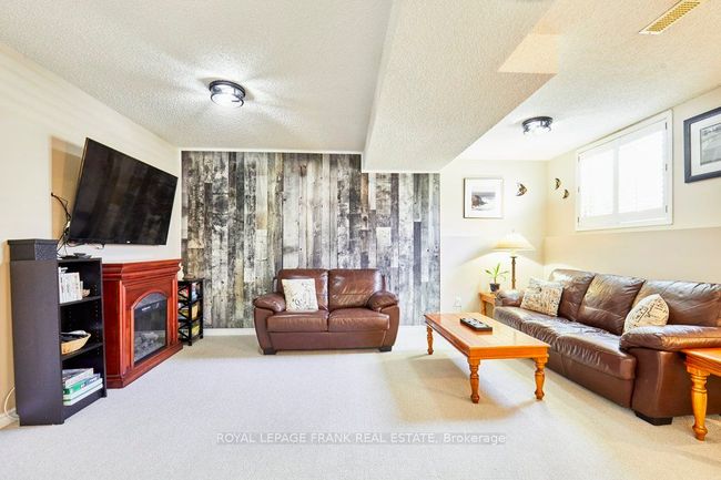 1819 Edenwood Dr, House other with 5 bedrooms, 3 bathrooms and 2 parking in Oshawa ON | Image 29